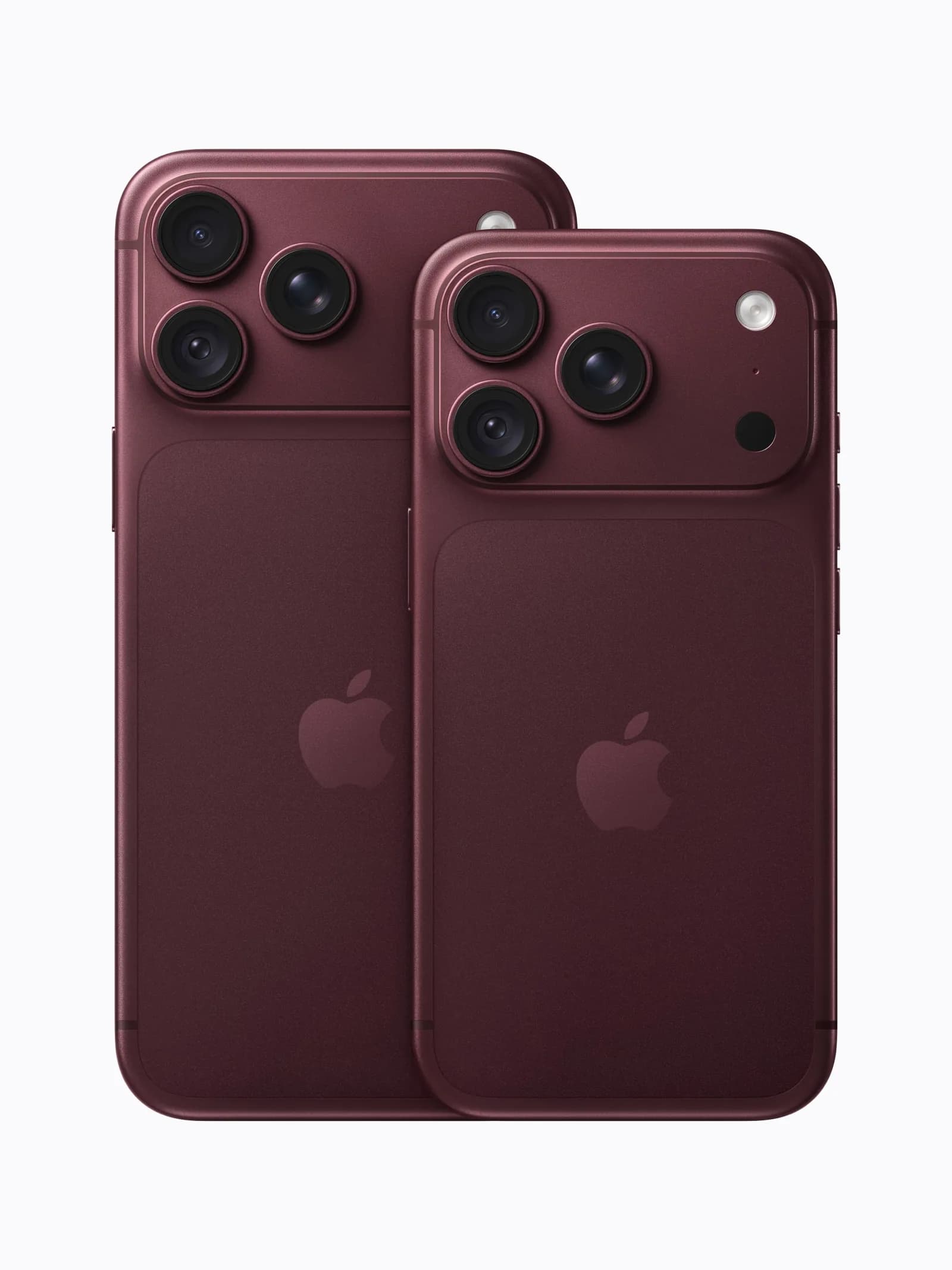 Un iPhone 18 Pro Max et un iPhone 18 Pro bordeaux vus de dos, côte à côte, le Pro Max nettement plus grand